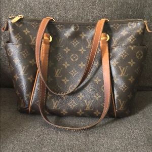 Authentic Totally PM Louis Vuitton